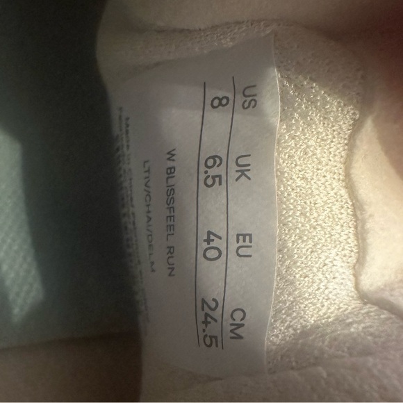 LULULEMON Blissfeel Women's Running Shoe SIZE 8 - Picture 8 of 8